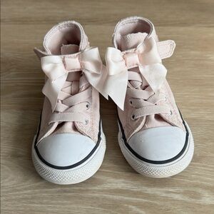 Toddler Bow Converse high top Sneakers